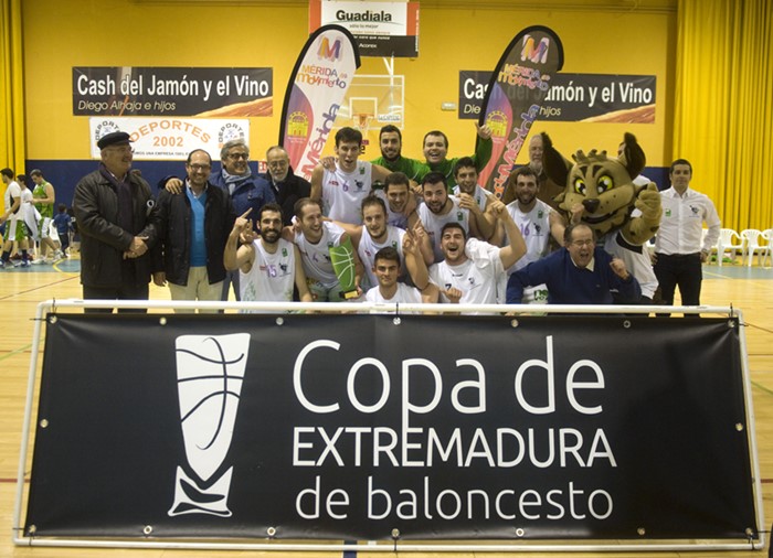 http://merida.es/wp-content/uploads/2015/02/20150216-final-copa-extremadura-baloncesto.jpg