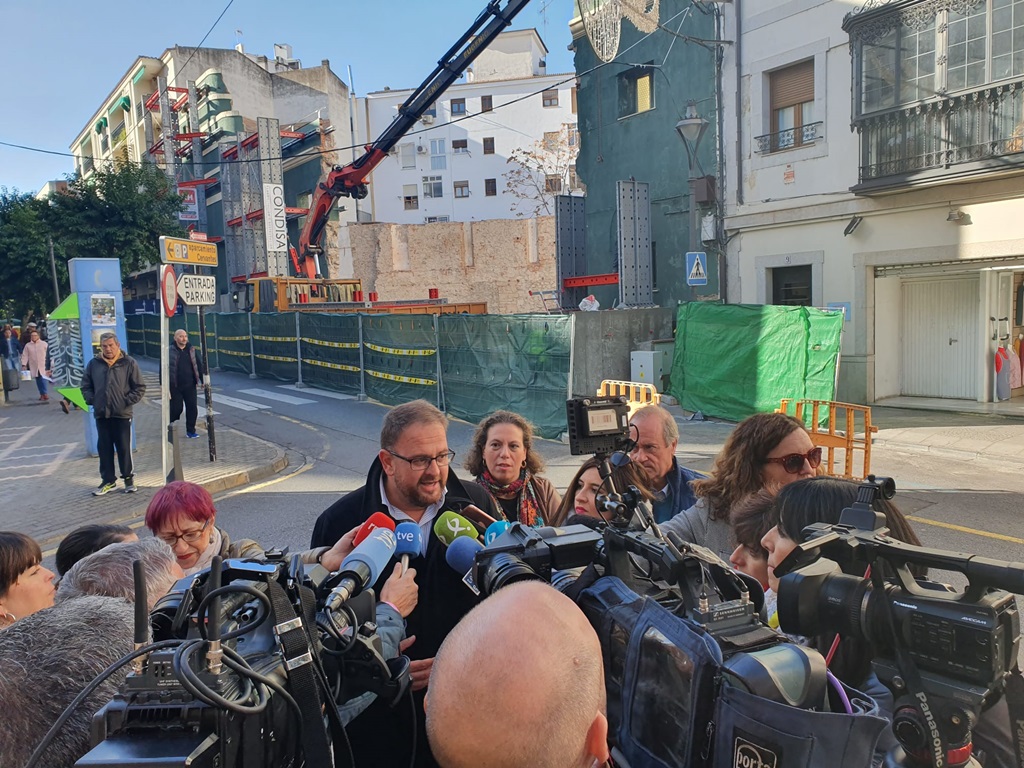 Alcalde-comienzo-obras-María-Luisa