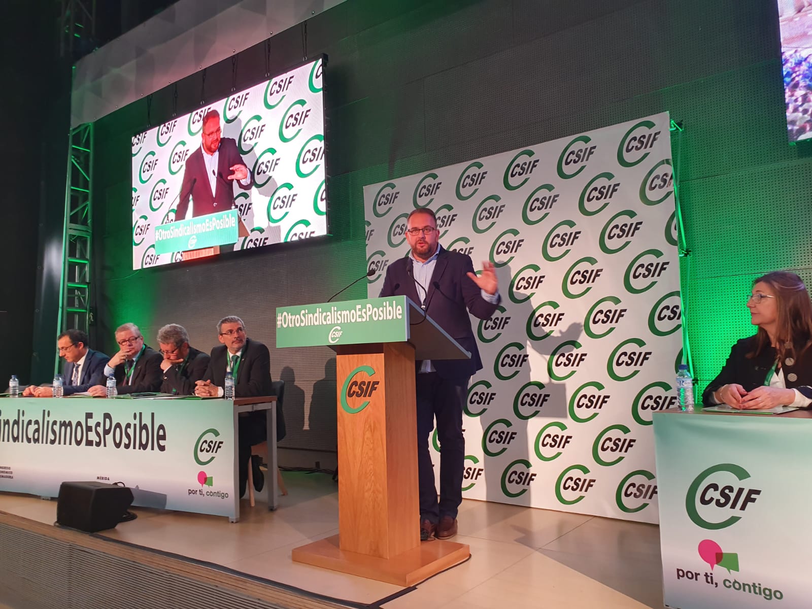 Alcalde hablando en congreso CSIF