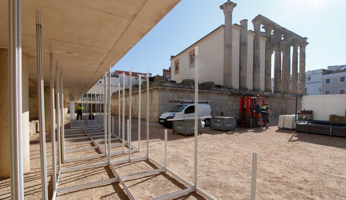 Instalación de casetas en el entorno del Templo de Diana