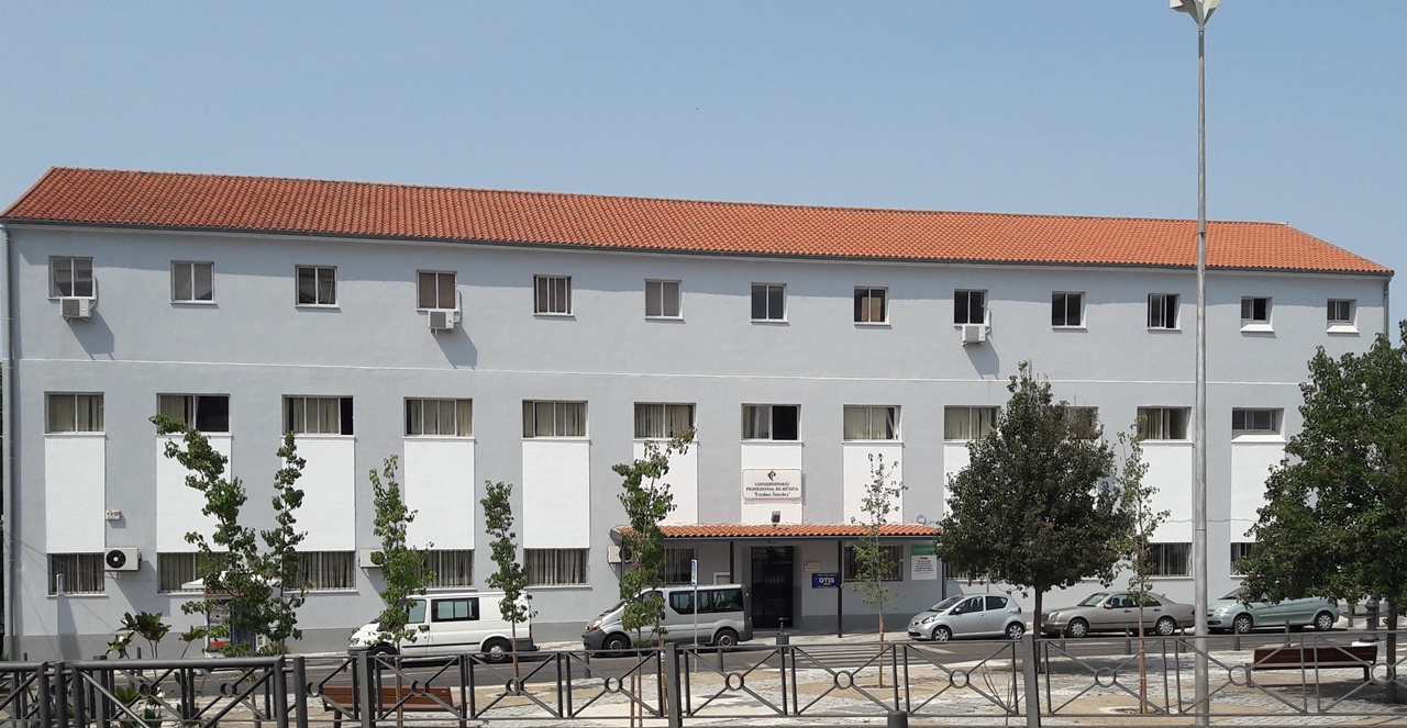 El Ayuntamiento rehabilitará tres salas del conservatorio para la impartición de dos nuevas especialidades