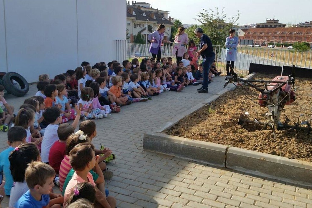 La Red de Huertos Educativos visitará los centros municipales de La Encina y Proserpina