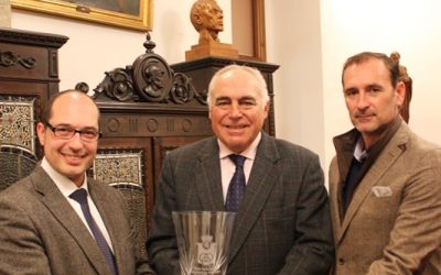 La Federación Española de Atletismo premia al Ayuntamiento de Mérida en la XX Gala del atletismo español