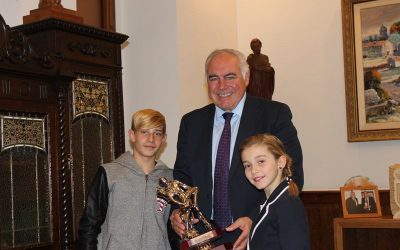 El alcalde recibe a los subcampeones de Europa de Pasodoble para menores de 12 años