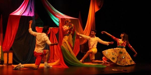 XX Muestra de Teatro Amateur de Extremadura: "Anima t… A Bailar"