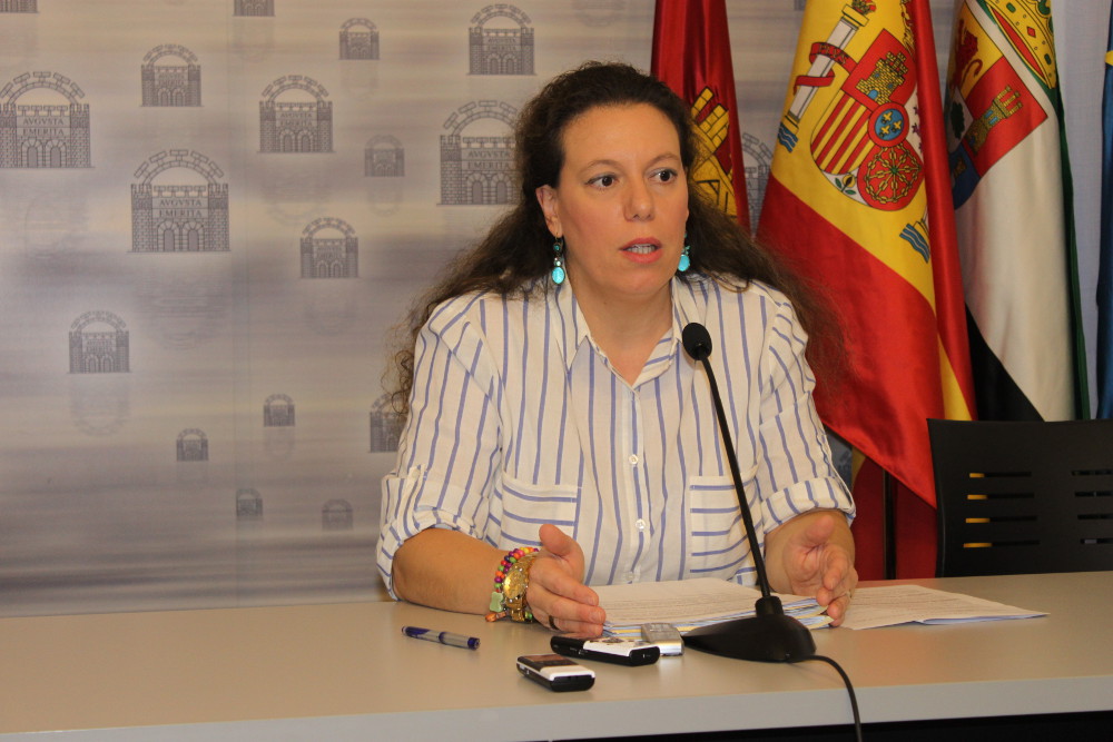 La portavoz Carmen Yáñez , en la rueda de prensa de hoy
