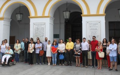 Mérida muestra su repulsa y rechazo a la violencia machista con un minuto de silencio