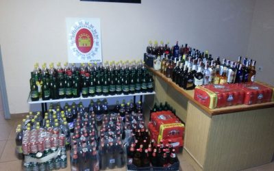 La Policía Local incauta bebidas de establecimientos no autorizados para la venta