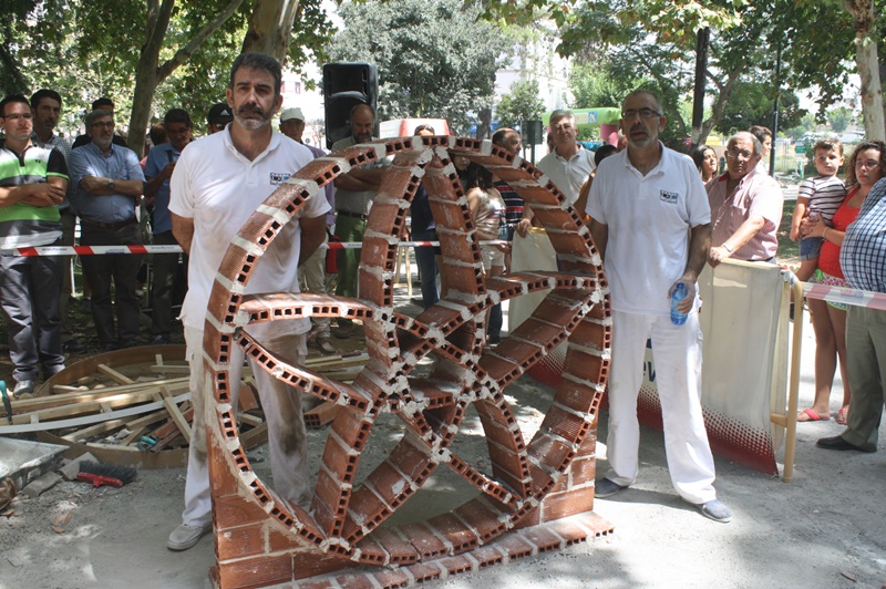 Los madrileños Del Pozo Galán ganan el XXXIII Concurso de albañilería de la Feria de Mérida