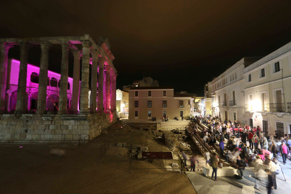 foto_iluminacion_merida_templo_07