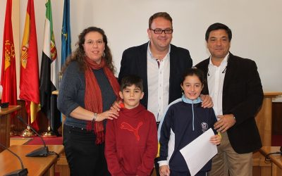 El Ayuntamiento y aqualia entregan los premios del concurso internacional de dibujo infantil de Mérida