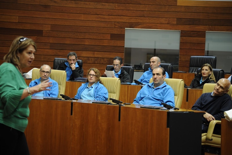 La diputada Estrella Gordillo ha recibido a los alumnos y profesores de @aprendizext