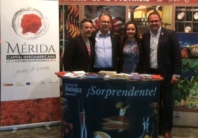 El alcalde presenta la Capitalidad Iberoamericana en el XXVII Salón del Jamón de Jerez de los Caballeros