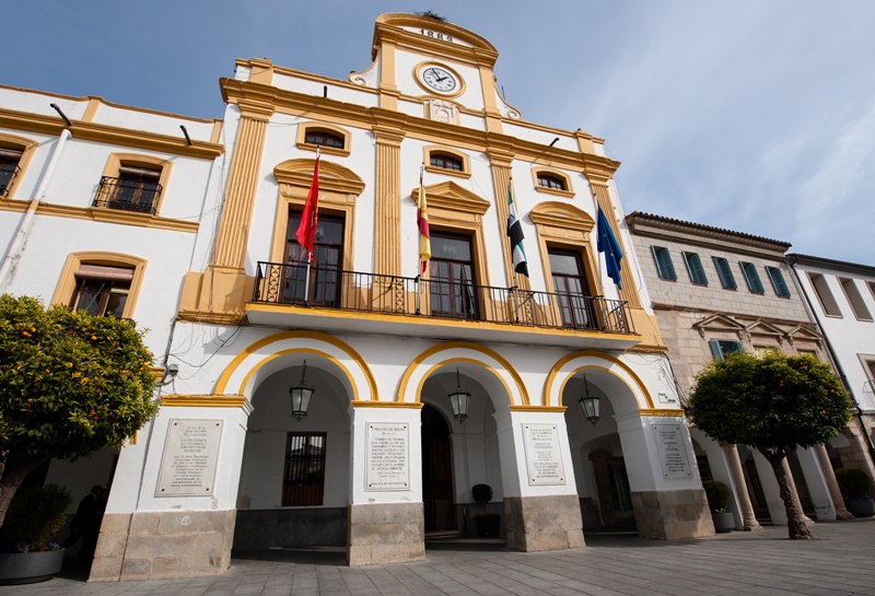 Ayuntamiento de Mérida, baja