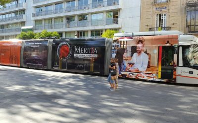 Mérida se promociona en el tranvía de Sevilla