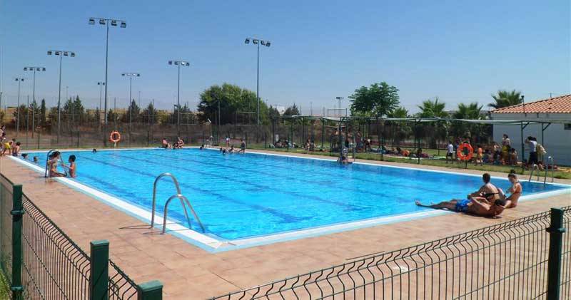 Las piscinas municipales se abrirán mañana sábado