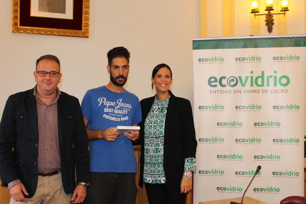 Ecovidrio premia a las dos casetas de la Feria de Septiembre que más reciclaron