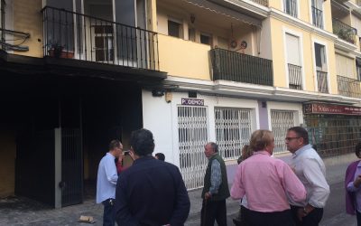 El ayuntamiento agradece el trabajo de bomberos, Policía Local y 112 en el incendio de un garaje en la calle Graciano