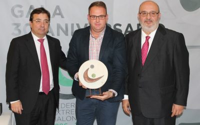El alcalde ofrece Mérida al presidente de la Federación Española como sede de un partido de la selección de balonmano