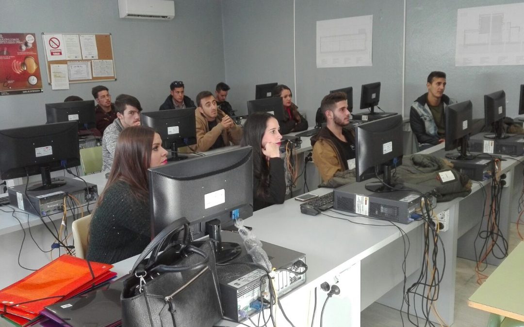 Dieciséis alumnos, entre 18 y 25 años, terminan su formación en @prendizext La calzada