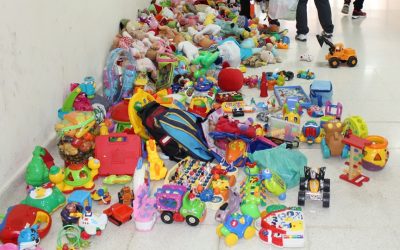 Protección Civil reparte juguetes entre las familias más necesitadas