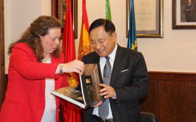 El embajador de Corea del Sur visita el Ayuntamiento
