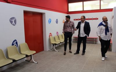 El alcalde visita los nuevos vestuarios de las instalaciones deportivas de La Paz