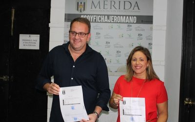El alcalde respalda la campaña de abonados del Mérida A.D. y anima a la afición a apoyar al equipo