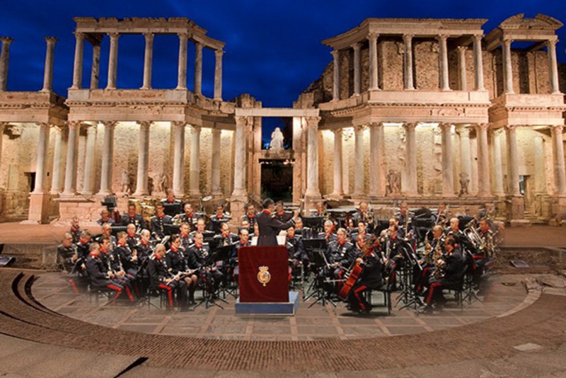El Teatro Romano será escenario el jueves de un concierto de música militar y popular