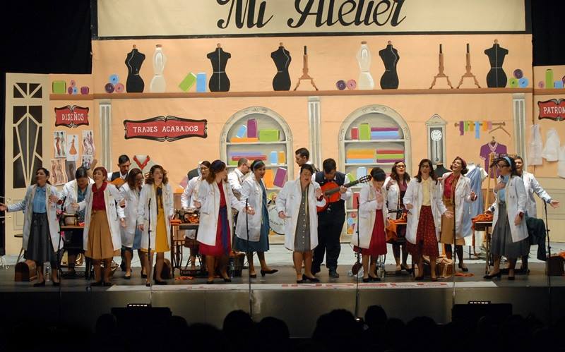 Comparsa 'Los que faltaban' en el concurso de 2017