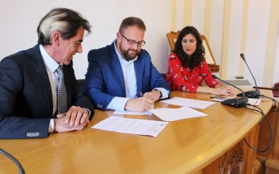 El Ayuntamiento firma un convenio con UCETA para el desarrollo de nuevos proyectos empresariales