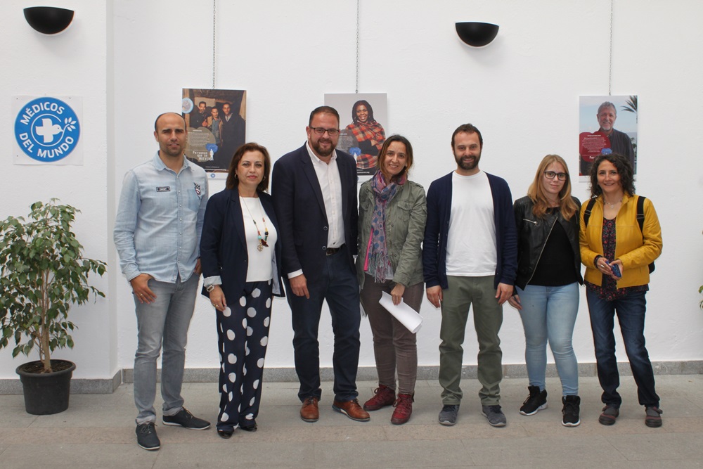 Inaugurada en el Patio Central del Ayuntamiento la exposición itinerante “Personas que se mueven”