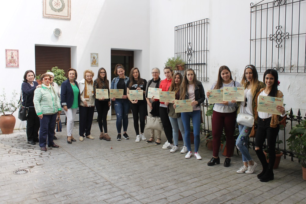 12 jóvenes finalizan el curso de Dependienta de Comercio organizado por la Conferencia de San Vicente de Paul