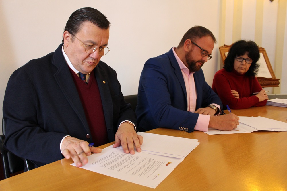 Firma del nuevo contrato del Transporte Urbano con Vectalia