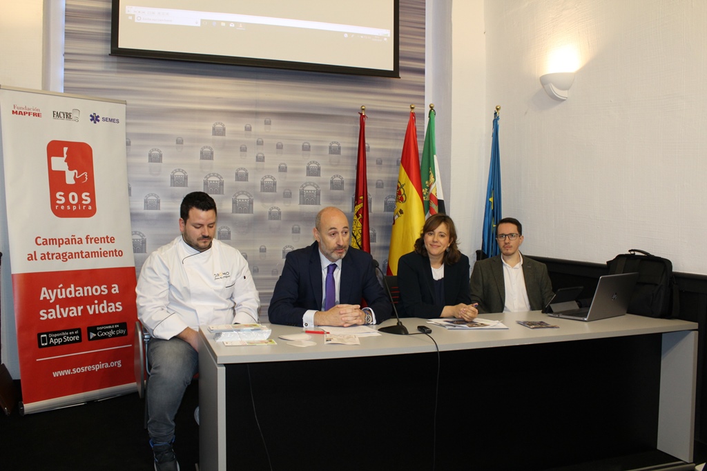 El Ayuntamiento de Mérida promueve junto con Fundación MAPFRE, SEMES y FACYRE, la campaña «SOS RESPIRA»