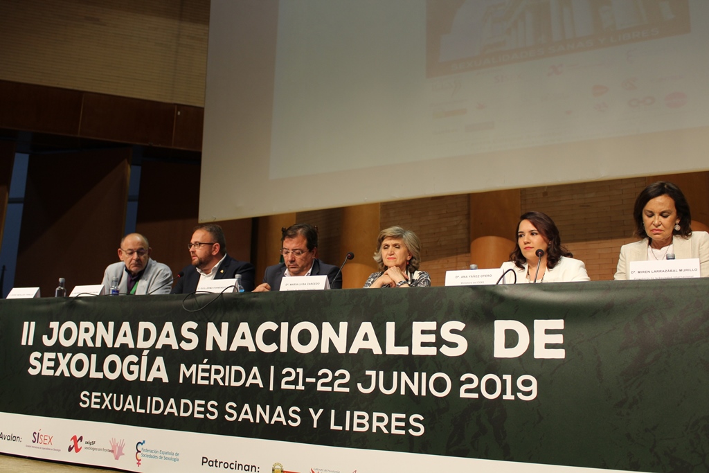 La Ministra de Sanidad, María Luisa Carcedo, inaugura en Mérida las II Jornadas Nacionales de Sexología
