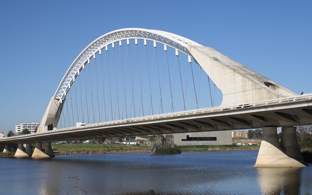 Uno de los viales del Puente Lusitania quedará cortado al tráfico a partir del lunes 19 de agosto