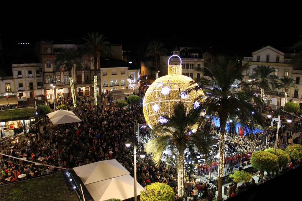 La iluminación navideña presentará importantes novedades y su ampliación a  la calle Marquesa de Pinares