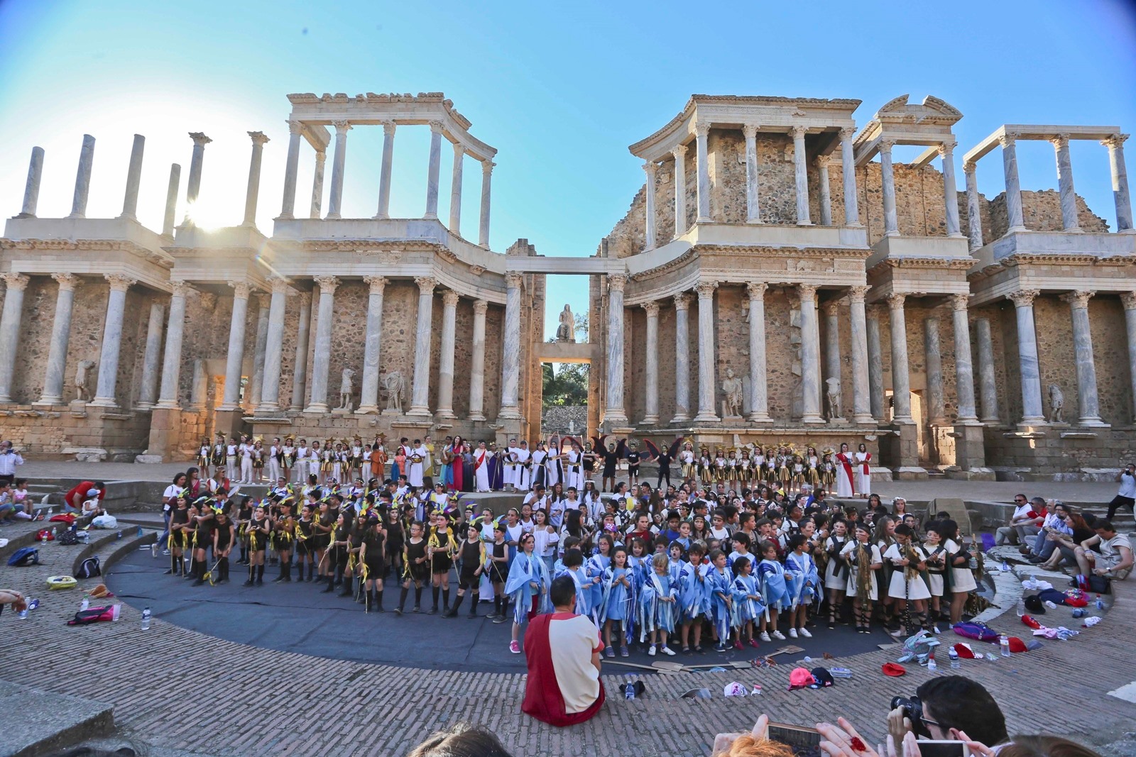 Representación teatral escolar del proyecto 'La escuela adopta un monumento'