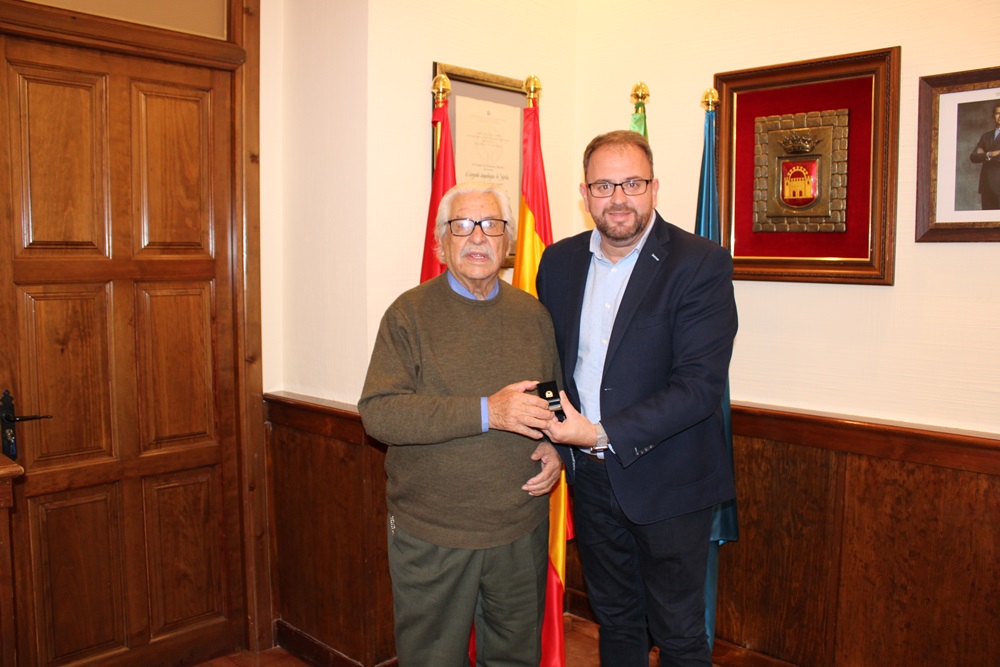 El alcalde recibe al presidente del Centro de Iniciativas Turísticas, Ángel Texeira Brasero