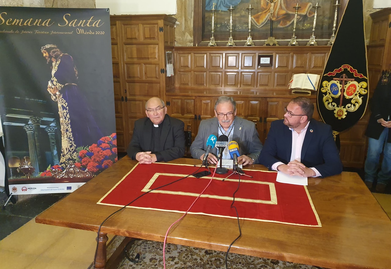 El ayuntamiento restaura nueve imágenes de las cofradías de Mérida para la Semana Santa 2020