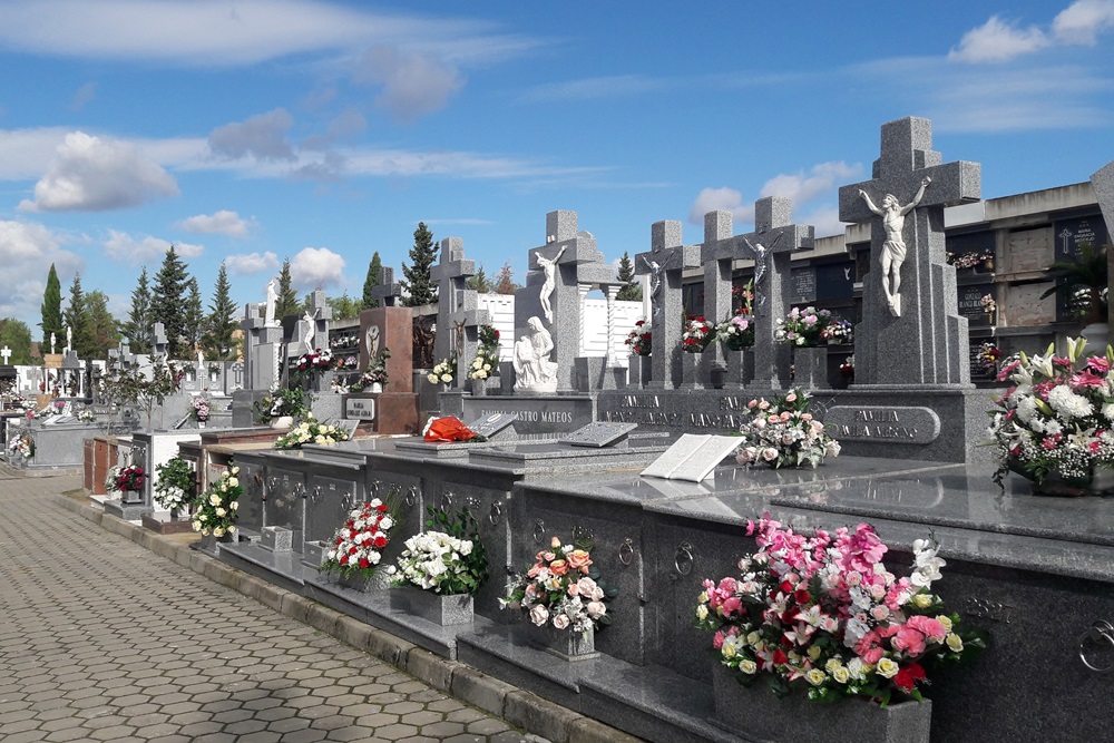 El cementerio permanecerá abierto desde las 8 hasta las 18,30 horas ininterrumpidamente aplicando el protocolo de Salud Pública