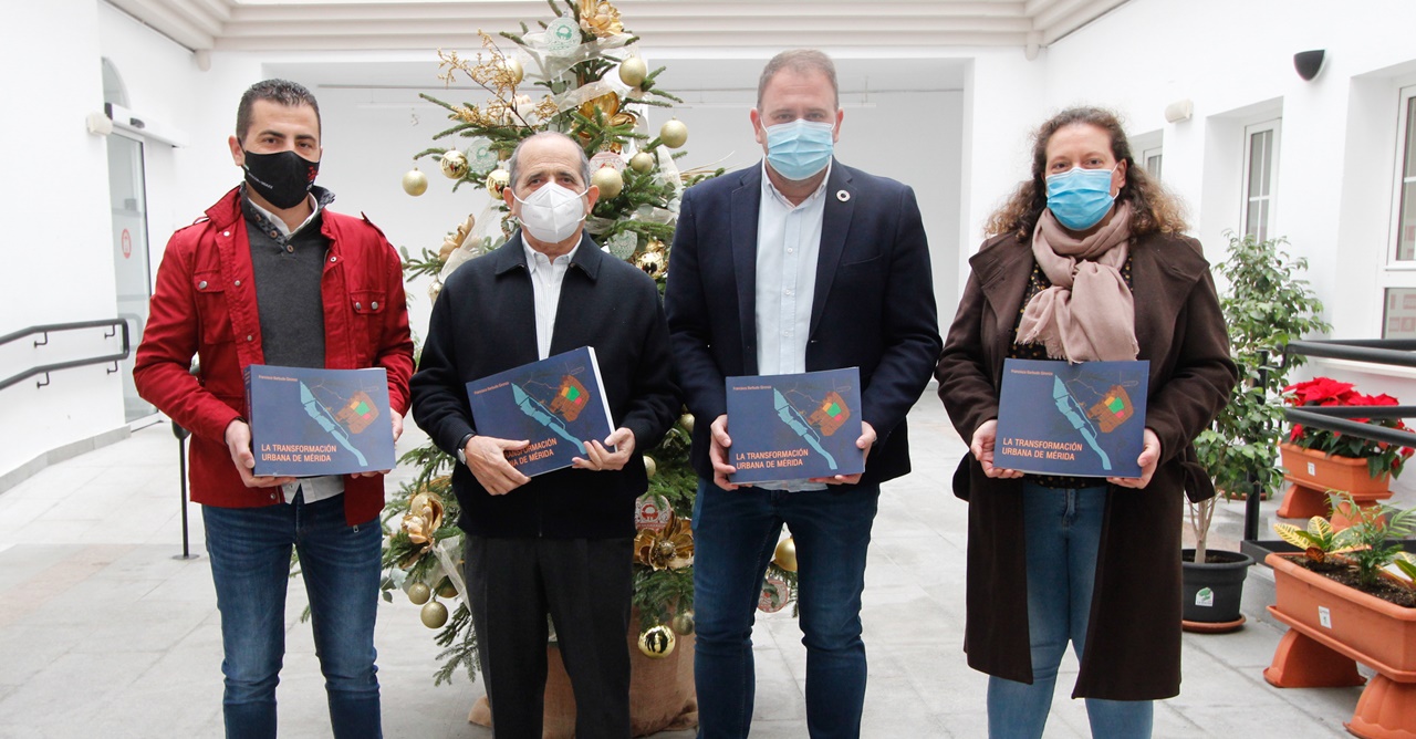 Francisco Barbudo presenta su libro ‘La transformación urbana de Mérida’