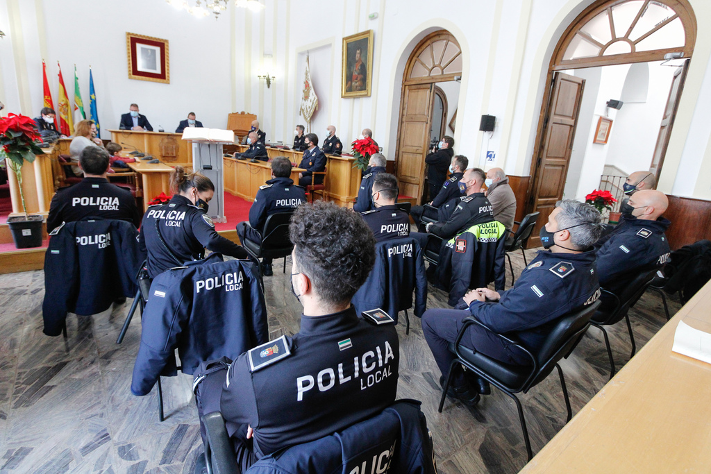 El alcalde se muestra “orgulloso” de la Policía Local de Mérida a la que considera la mejor de Extremadura