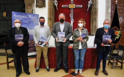 Presentada una nueva edición de la revista de Semana Santa que edita la Junta de Cofradías