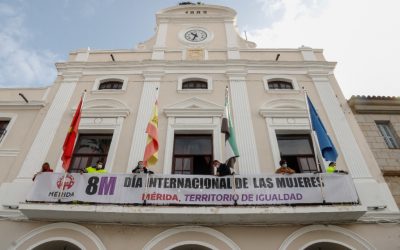 El ayuntamiento se suma a la reivindicación del 8 M y apuesta por la ruptura de la brecha salarial