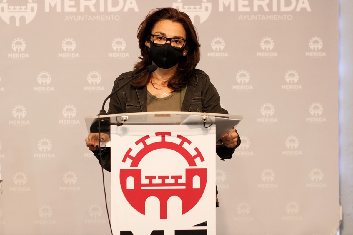 Silvia Fernández Presentación Abril Literario
