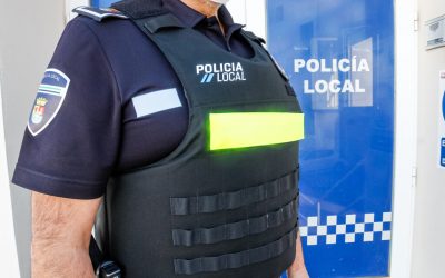 La Policía Local dispone ya de 72 nuevos chalecos antibalas