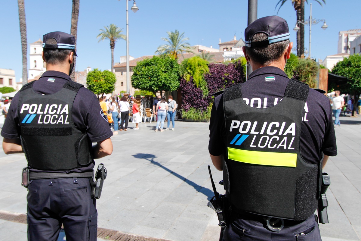 Policías locales de Mérida