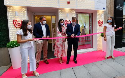 El alcalde, Rodríguez Osuna, asiste a la inauguración de una nueva clínica dental en la calle Santa Eulalia
